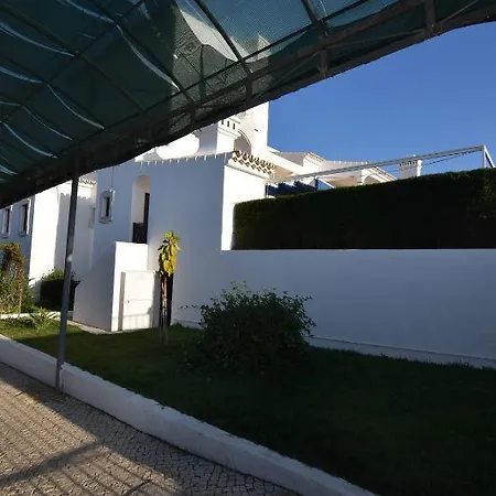 Holiday home Vivenda Roseiral *