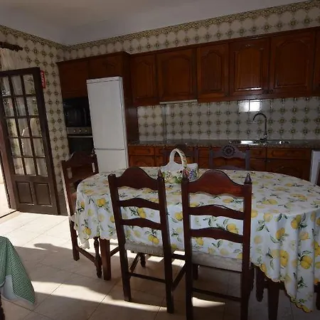 Holiday home Vivenda Roseiral *