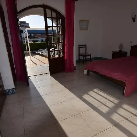 Vivenda Roseiral Holiday home Albufeira